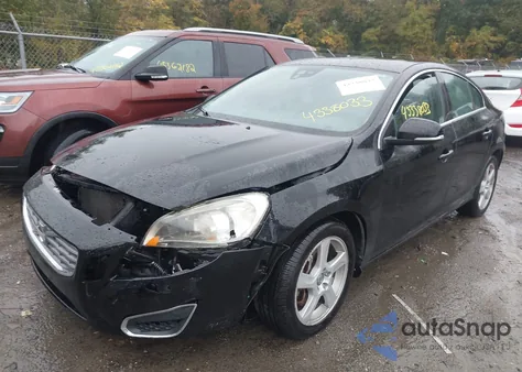 2013 Volvo S60 T5 из США, поврежденный, VIN YV1612FS1D1213917